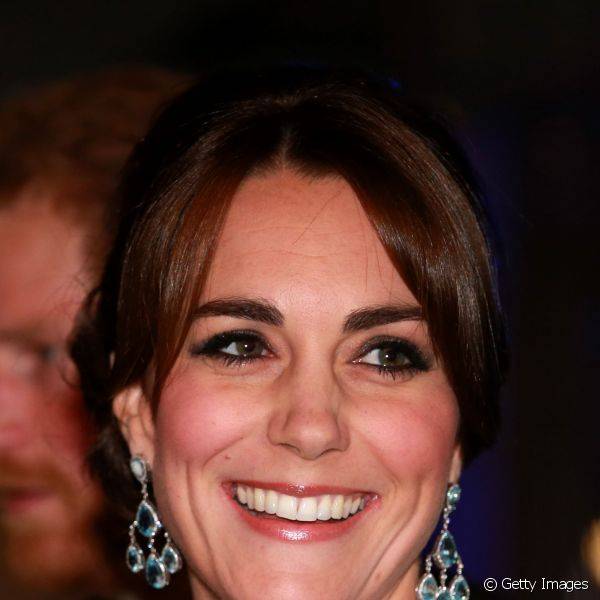 Para os lábios, Kate Middleton prefere os batons discretos, como nude ou rosado